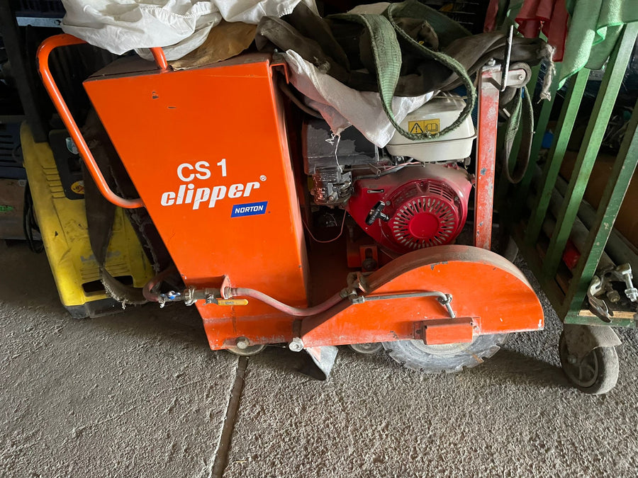 Cortadora de pavimento Norton Clipper CS1 con motor Honda