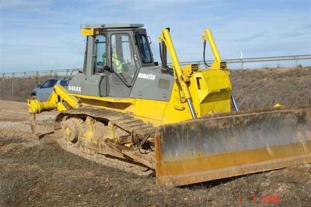 Komatsu D65 EX 12 de ocasión - vista 1 | maquinaria usada Toledo