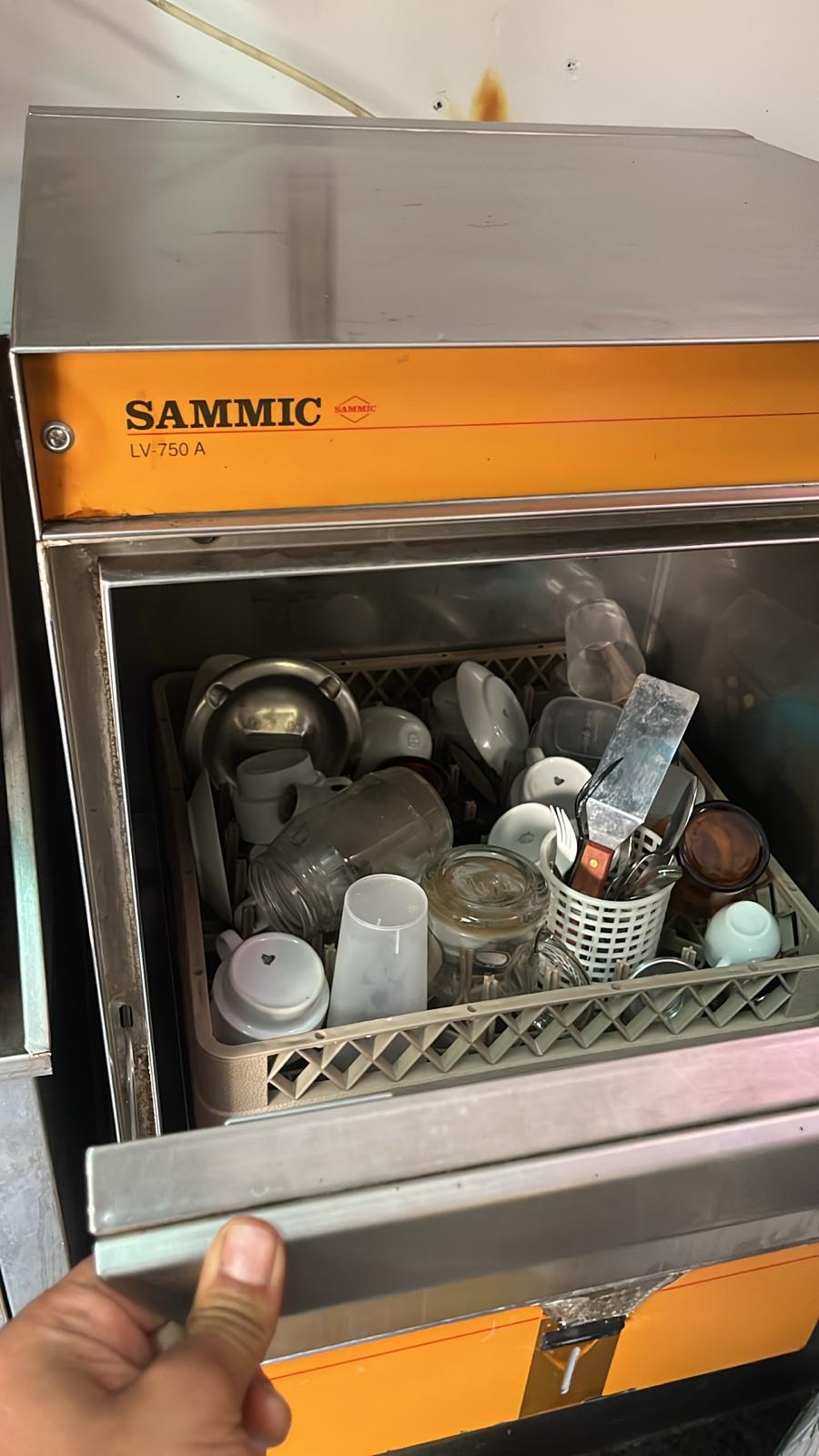 Lavavajillas Industrial SAMMIC LV-750 A – Segunda Mano | Hostelería