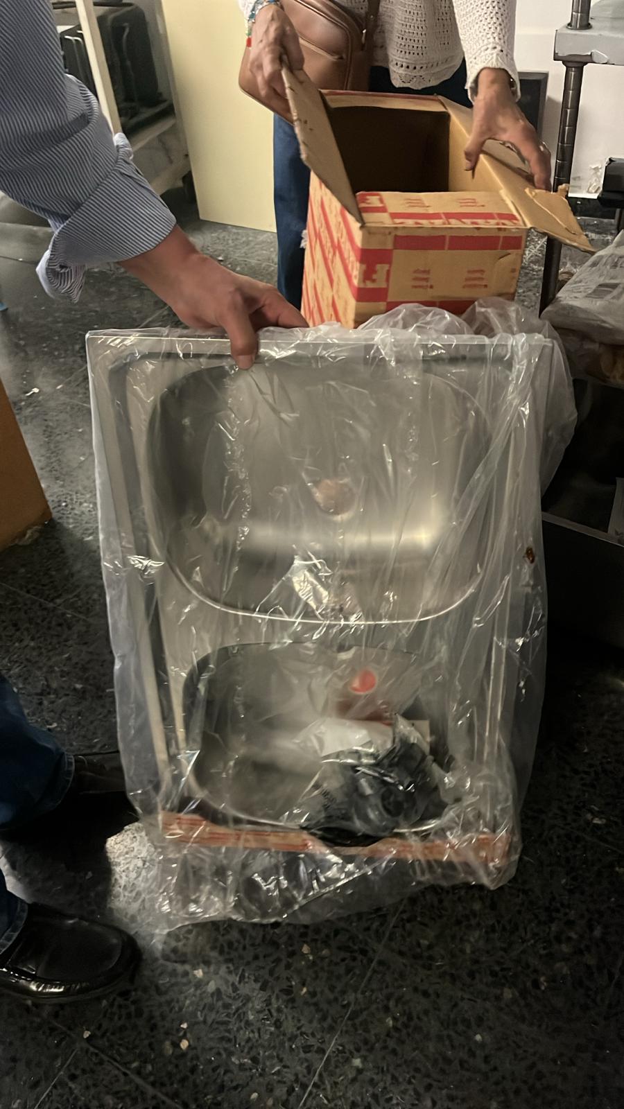 Fregadero profesional inox doble cubeta con grifo – Toledo