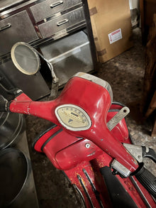 Vespa GT 160 Clásica Roja – 161 cc – Años 70 – Colección o Uso Recreativo