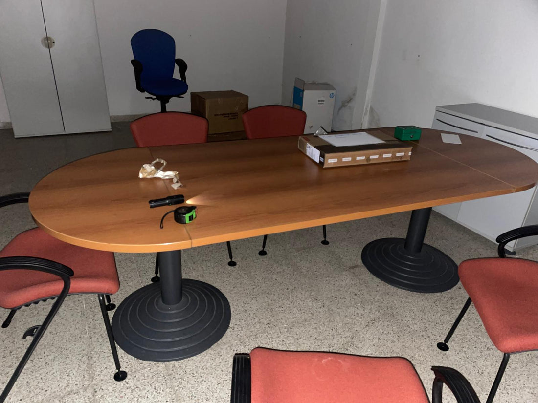 Mesa de Juntas Profesional 253cm - Capacidad 10 Personas