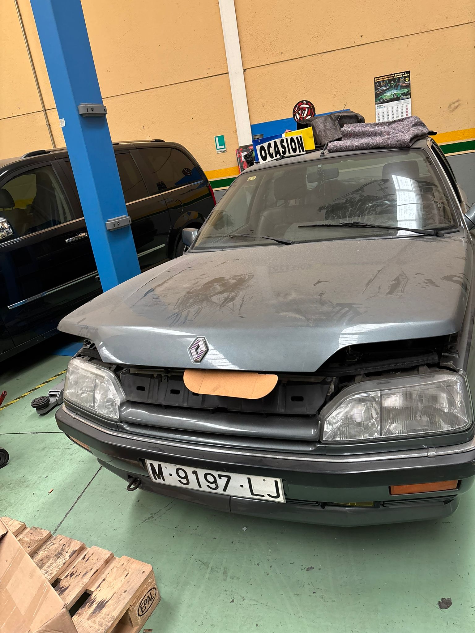 Renault 25 V6 Baccara clásico años 90