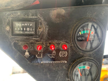 Minicargadora compacta Bobcat S70 2016 con ruedas macizas - imagen 2