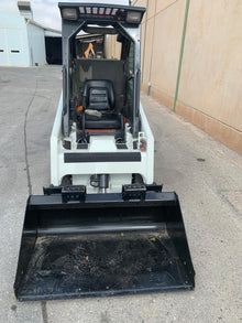 Minicargadora compacta Bobcat S70 2016 con ruedas macizas - imagen 3