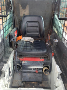 Minicargadora compacta Bobcat S70 2016 con ruedas macizas - imagen 6